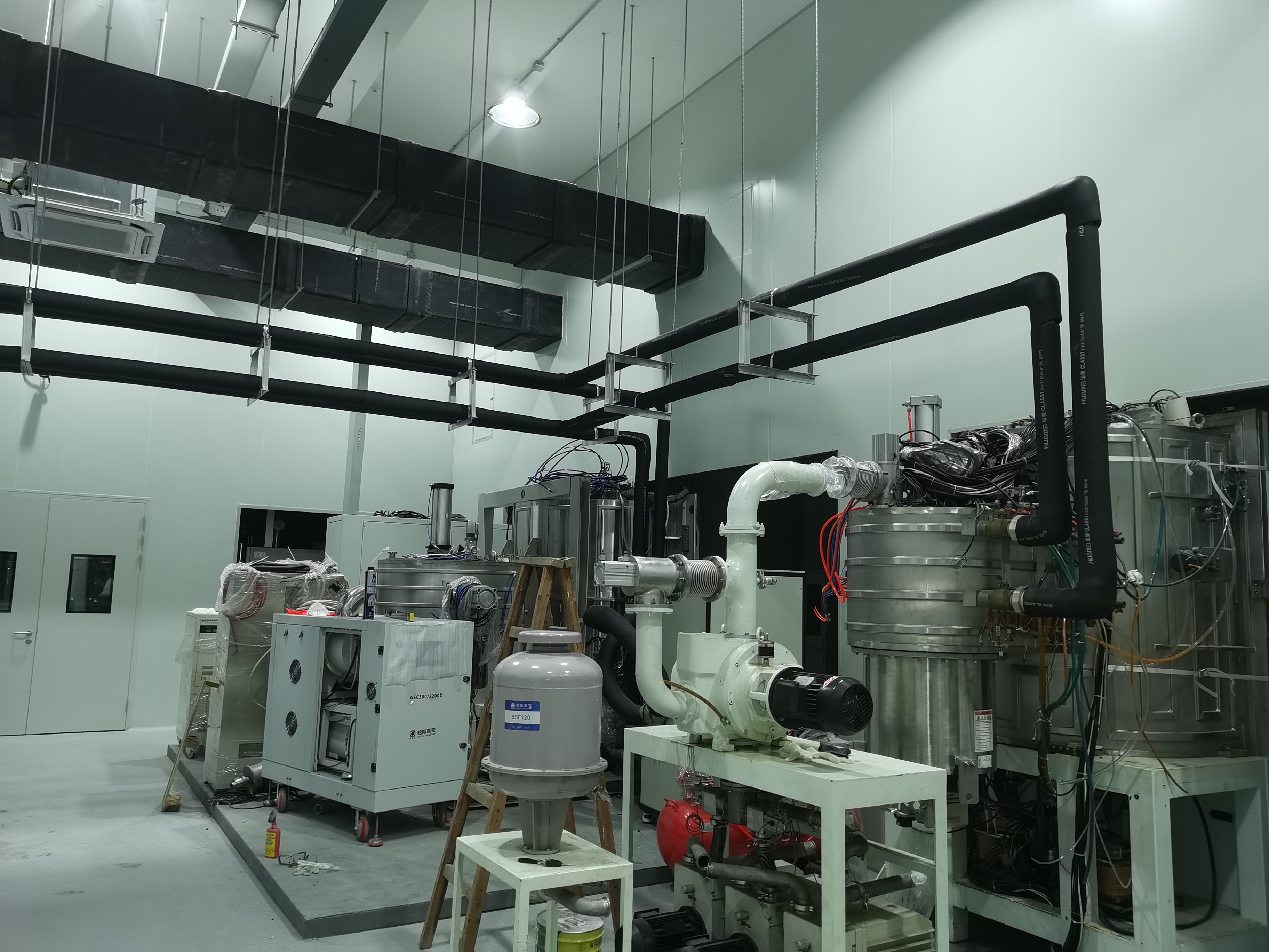 工业冷水机在积垢后的清理方式